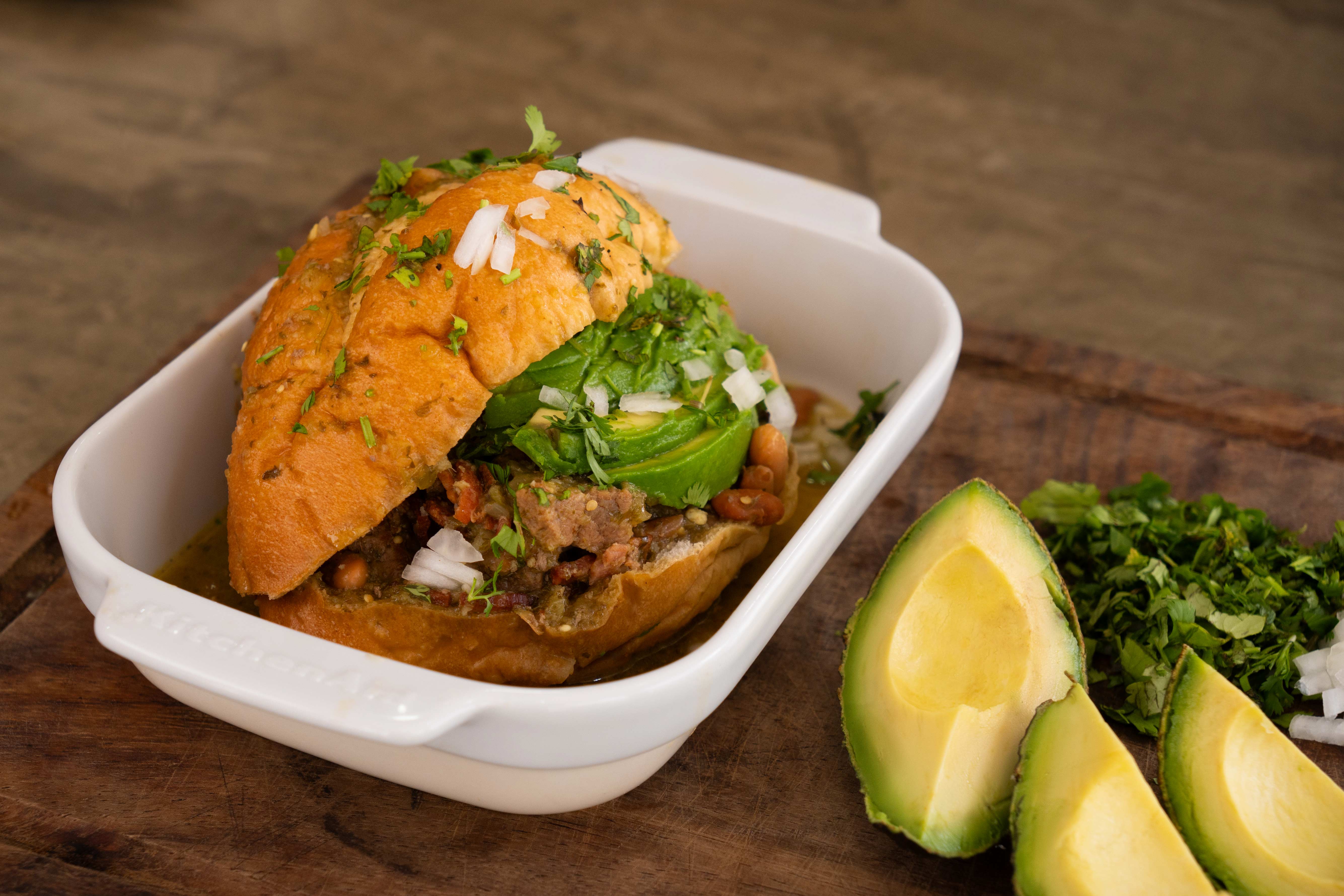 Torta ahogada de carne en su jugo